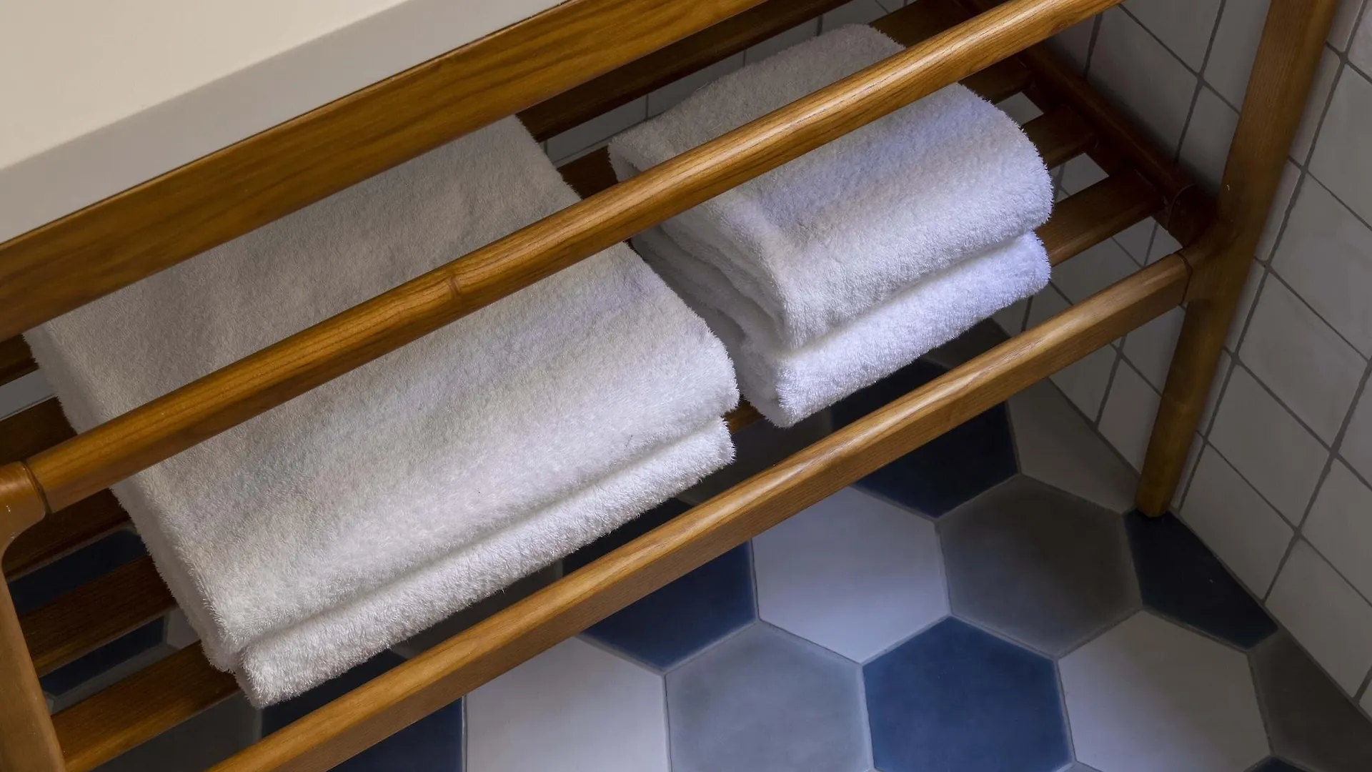 Louvre Montana 4*