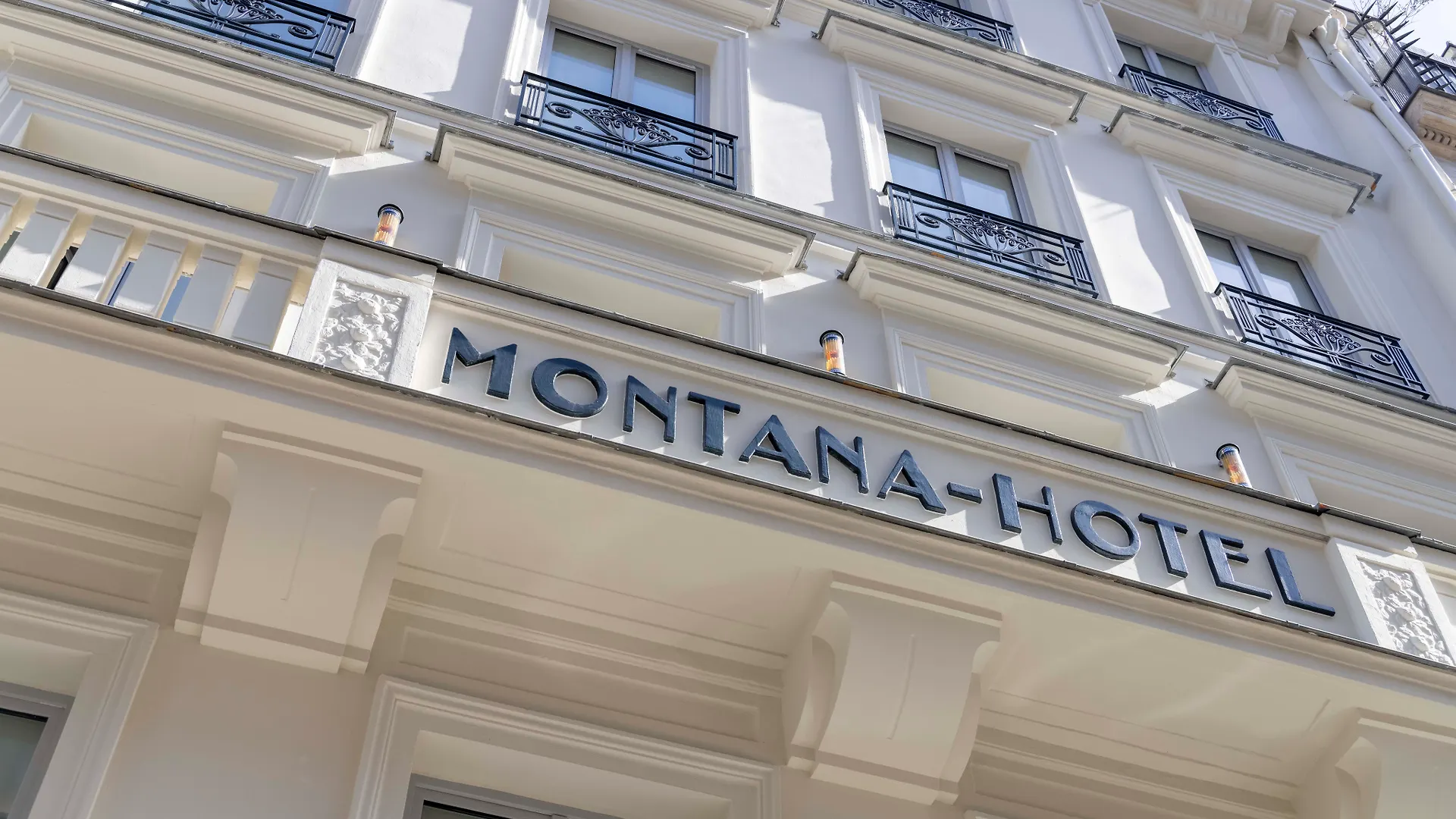 Louvre Montana 4*