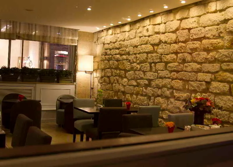 Louvre Montana Hotel 4*